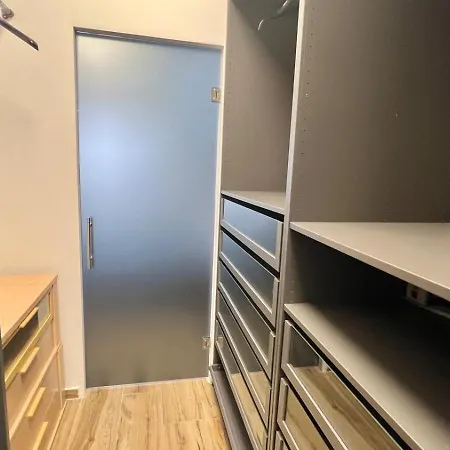 8 Apartment
