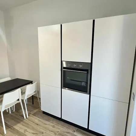 Apartment Torelli Home, Moderno E Confortevole, Nel Cuore Della Citta Di Milano, Con Balcone Vista Porta Garibaldi *